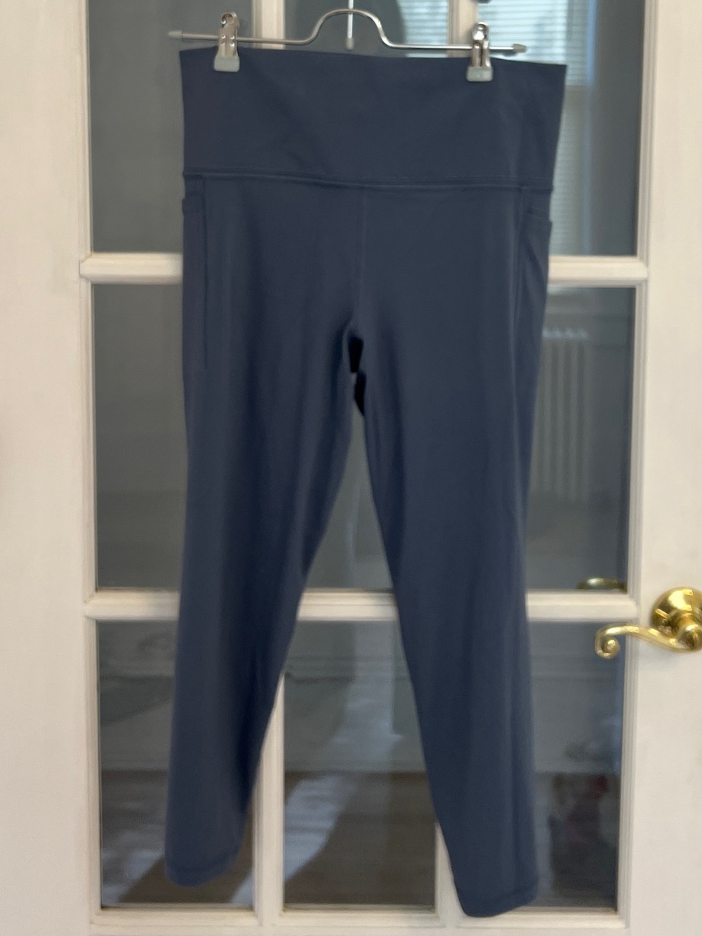 ATHLETA Women’s Slate Blue Salutation Stash 7/8 Tight Leggings Size L